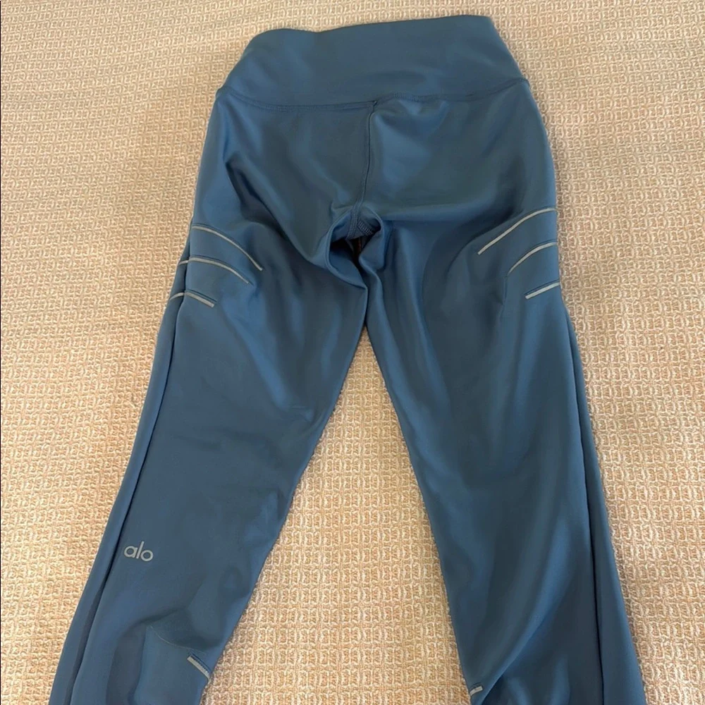 Alo Blue‎ Leggings with silver details